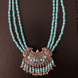 Turquoise beaded necklace